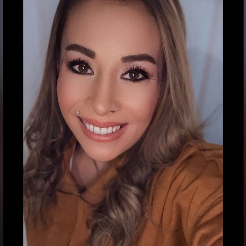 Meet your Posher, Debbie